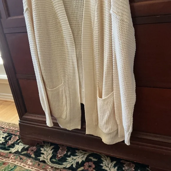 NWOT Universal Thread Waffle Knit Boyfriend Fit Sweater - Picture 2 of 5